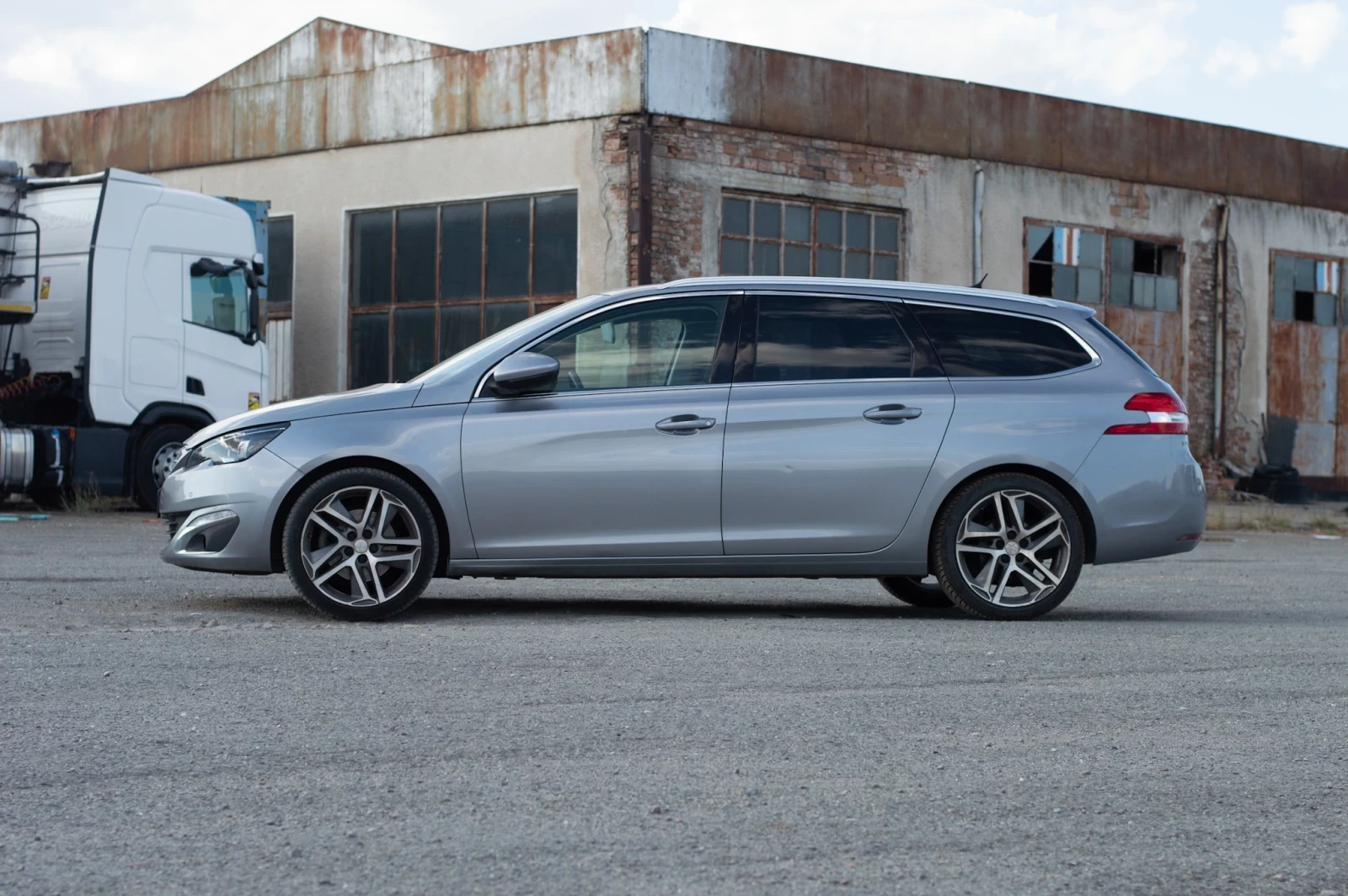 Peugeot 308 2.0 BlueHDi Allure - изображение 3 | Auto.bg Peugeot 308 2.0 BlueHDi Allure - изображение 3