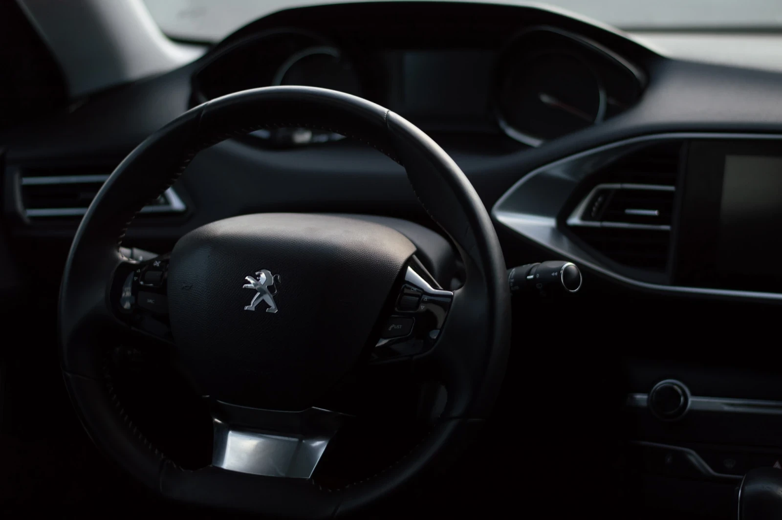 Peugeot 308 2.0 BlueHDi Allure - изображение 5 | Auto.bg Peugeot 308 2.0 BlueHDi Allure - изображение 5
