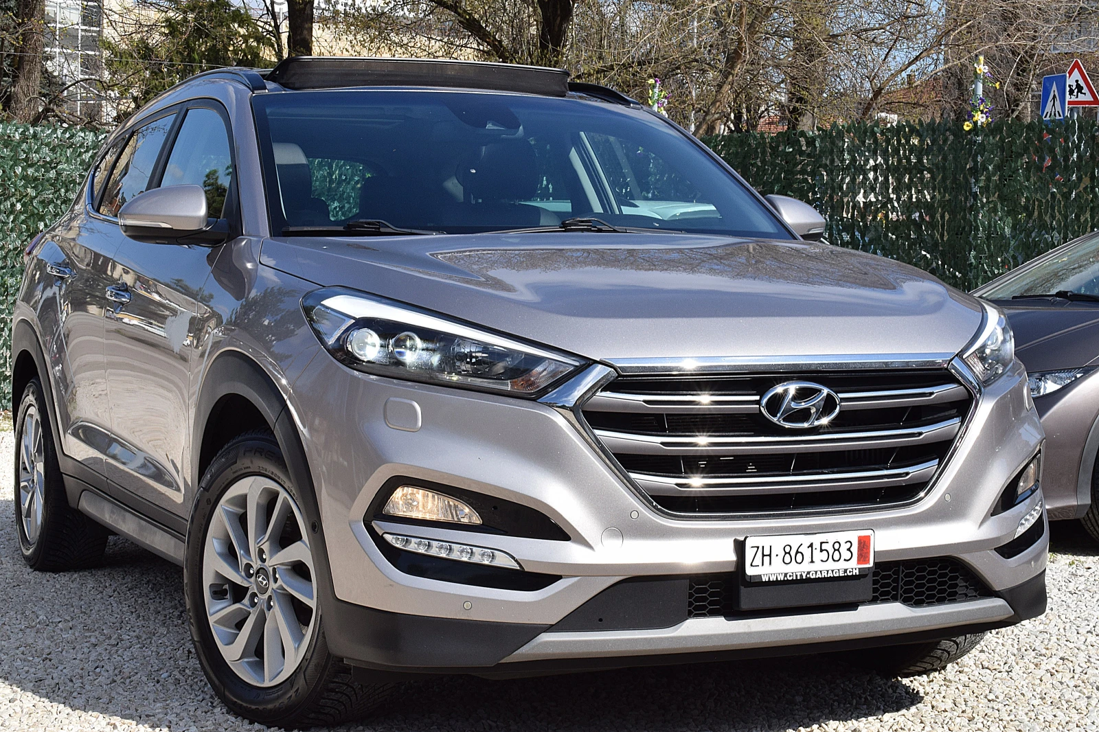 Hyundai Tucson 2.0ШВЕЙЦАРИЯ/VERTEX/4x4/АВТОМАТИК/ОБДУХВАНЕ/КАМЕРА | Auto.bg — изображение 1 Hyundai Tucson 2.0ШВЕЙЦАРИЯ/VERTEX/4x4/АВТОМАТИК/ОБДУХВАНЕ/КАМЕРА | Auto.bg — изображение 1