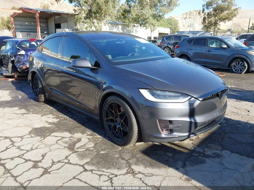 Tesla Model X 60D/70D/75D/90D/P100D | Auto.bg — изображение 1 Tesla Model X 60D/70D/75D/90D/P100D | Auto.bg — изображение 1