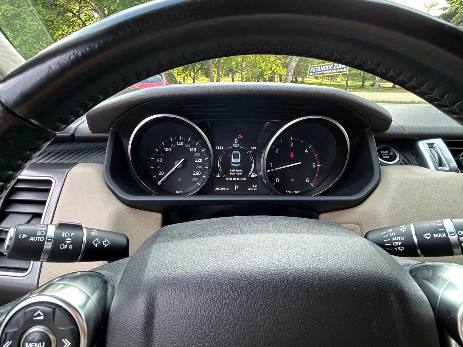 Land Rover Range Rover Sport 3.0 TDV6 HSE  - изображение 5 | Auto.bg Land Rover Range Rover Sport 3.0 TDV6 HSE  - изображение 5