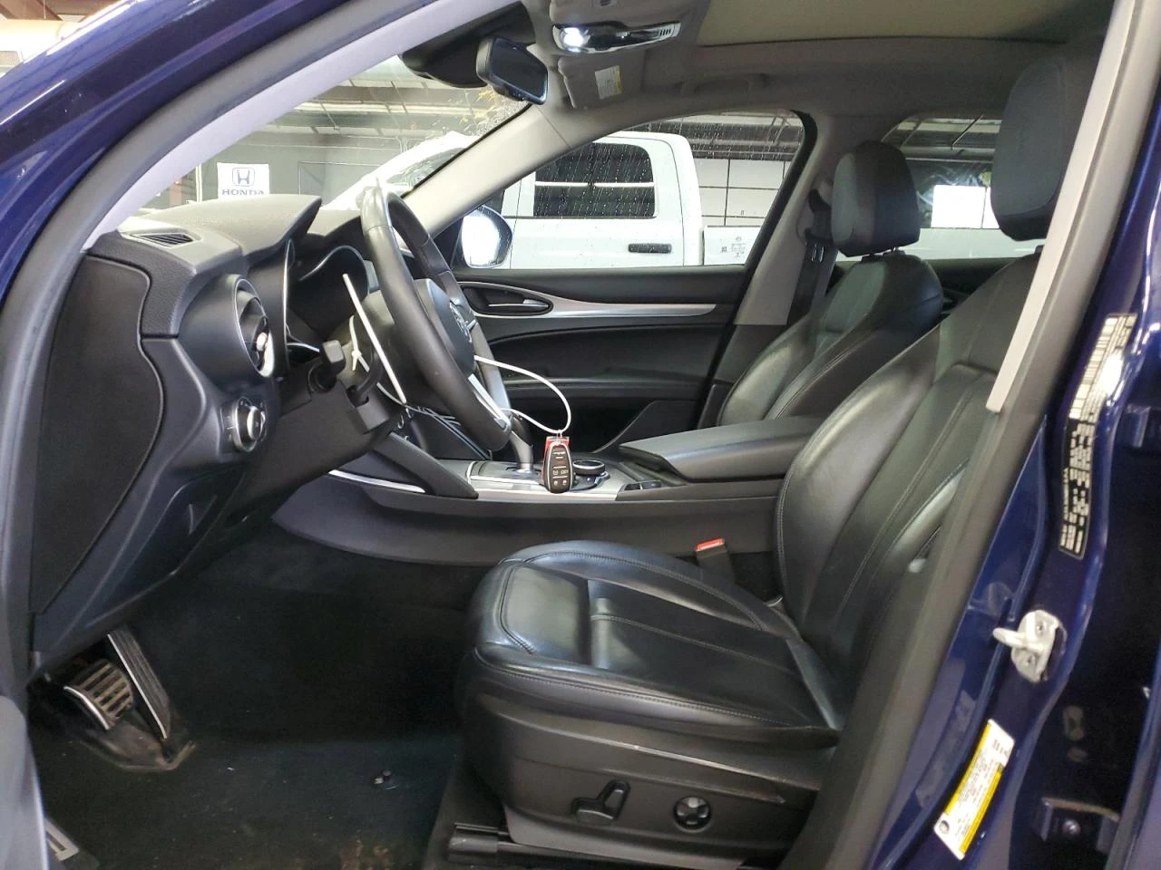 Alfa Romeo Stelvio SPORT* PANORAMA* СТРАХОТНА РАБОТА НА МОТОРА - изображение 8 | Auto.bg Alfa Romeo Stelvio SPORT* PANORAMA* СТРАХОТНА РАБОТА НА МОТОРА - изображение 8