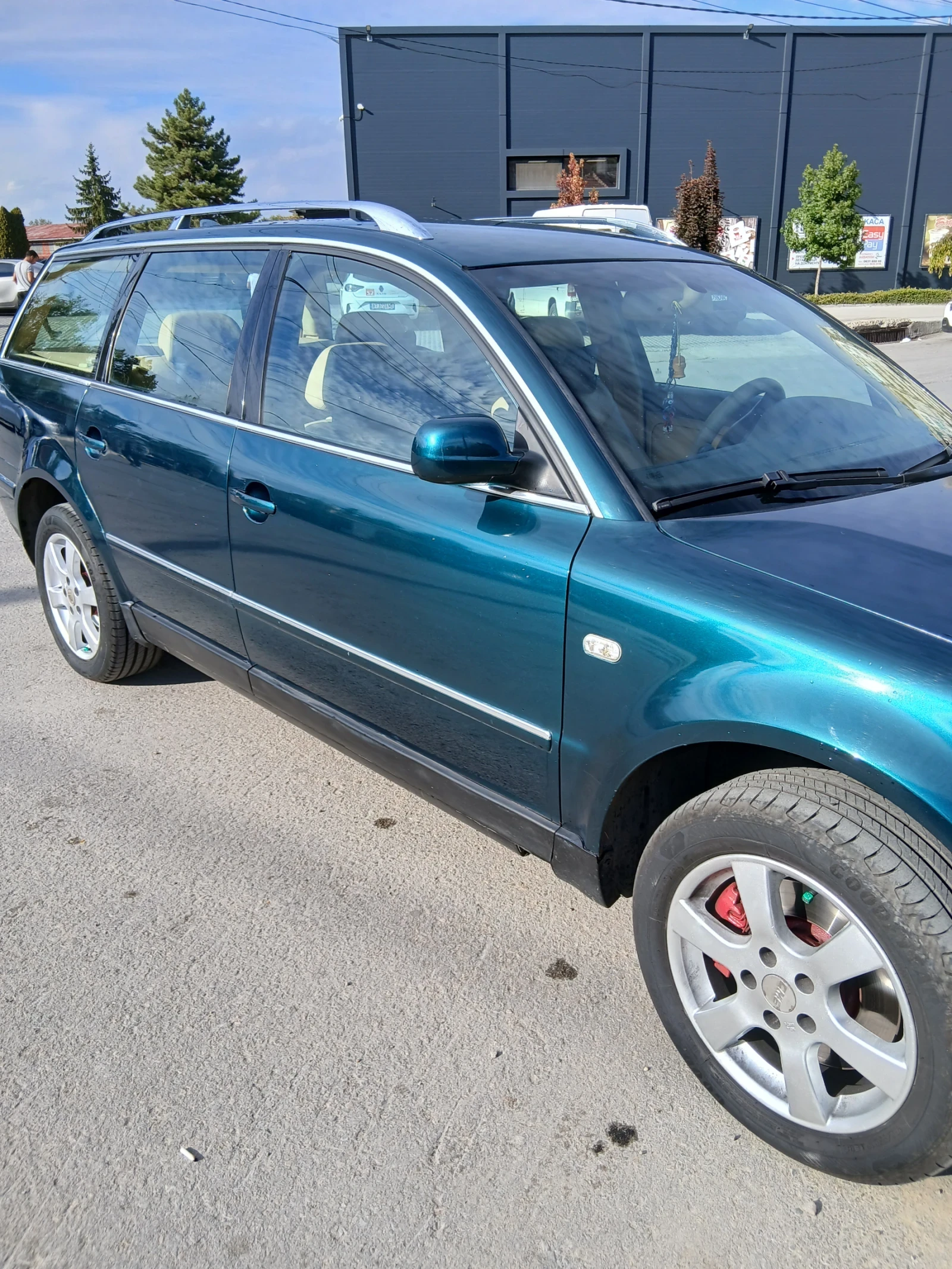 VW Passat 2.5 TDI 4x4 ВСИЧКО ПЛАТЕНО! - изображение 2 | Auto.bg VW Passat 2.5 TDI 4x4 ВСИЧКО ПЛАТЕНО! - изображение 2