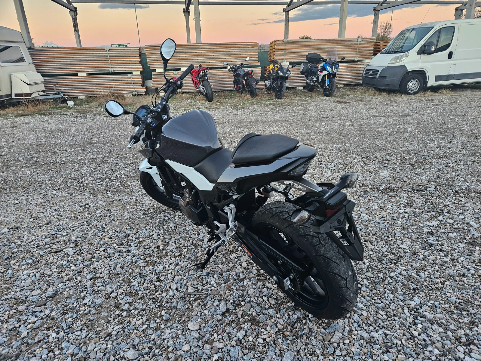 Honda Cb 2бр Лизинг Бартер - изображение 4 | Auto.bg Honda Cb 2бр Лизинг Бартер - изображение 4