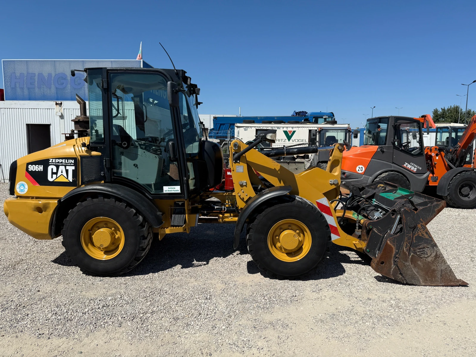 Челен товарач Caterpillar 906H - изображение 2 | Auto.bg Челен товарач Caterpillar 906H - изображение 2