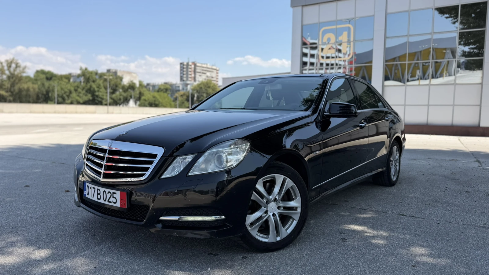 Mercedes-Benz E 300 KEYLESS PANORAMA ПАМЕТ ПОДГРЕВ | Auto.bg — изображение 1 Mercedes-Benz E 300 KEYLESS PANORAMA ПАМЕТ ПОДГРЕВ | Auto.bg — изображение 1