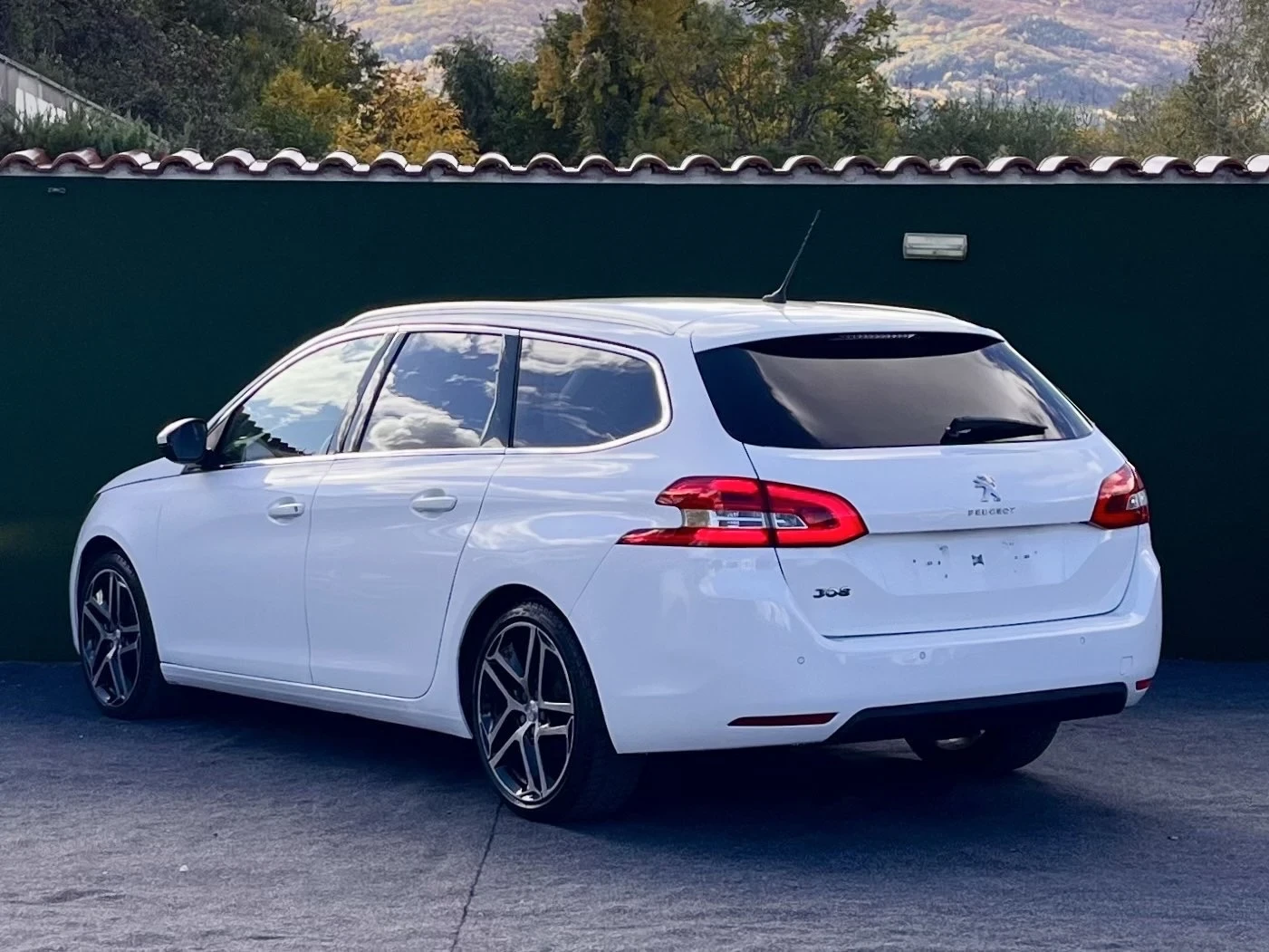 Peugeot 308 Facelift KeyLessGO LED laneAssist - изображение 5 | Auto.bg Peugeot 308 Facelift KeyLessGO LED laneAssist - изображение 5