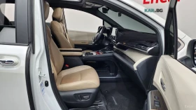 Toyota Sienna 2.5 HYBRID/360/ПОДГРЕВ/ОБДУХВАНЕ | Auto.bg — изображение 15 Toyota Sienna 2.5 HYBRID/360/ПОДГРЕВ/ОБДУХВАНЕ | Auto.bg — изображение 15