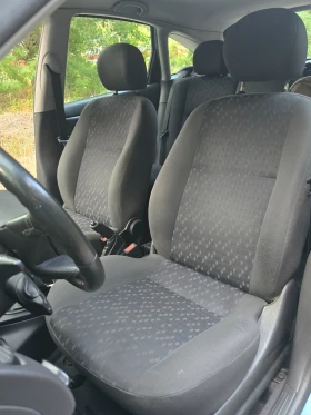 Ford Focus 1.6i - 1198 € - 96758698 8 | Car24.bg Ford Focus 1.6i - 1198 € - 96758698 8