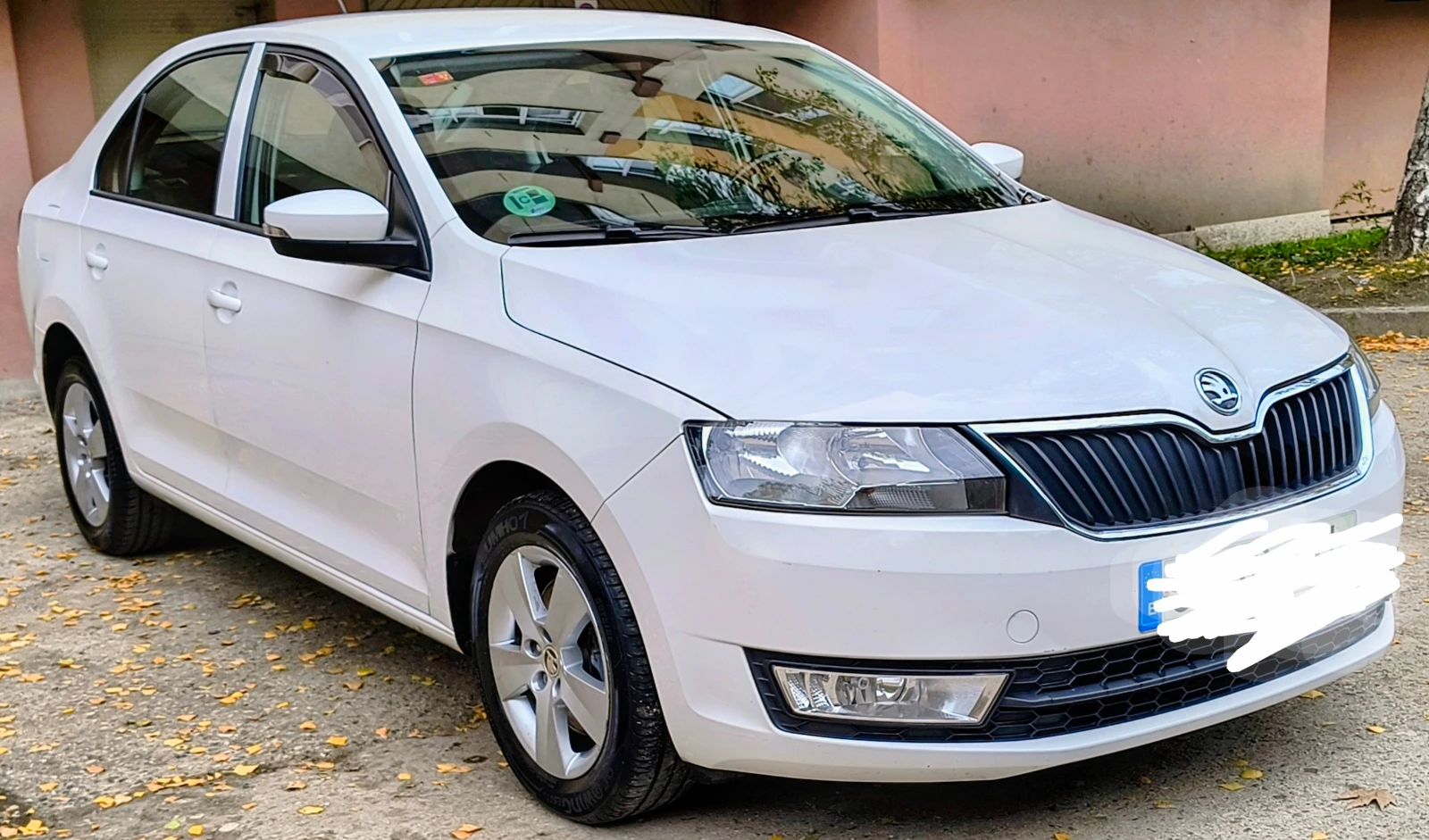 Skoda Rapid 1.6TDI 115k.c. - изображение 2 | Auto.bg Skoda Rapid 1.6TDI 115k.c. - изображение 2