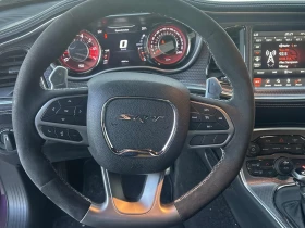 Dodge Challenger SRT Hellcat 6.2 HEMI V8* ЧИСТ CARFAX* ЧИСТО НОВА!! | Auto.bg — изображение 11 Dodge Challenger SRT Hellcat 6.2 HEMI V8* ЧИСТ CARFAX* ЧИСТО НОВА!! | Auto.bg — изображение 11