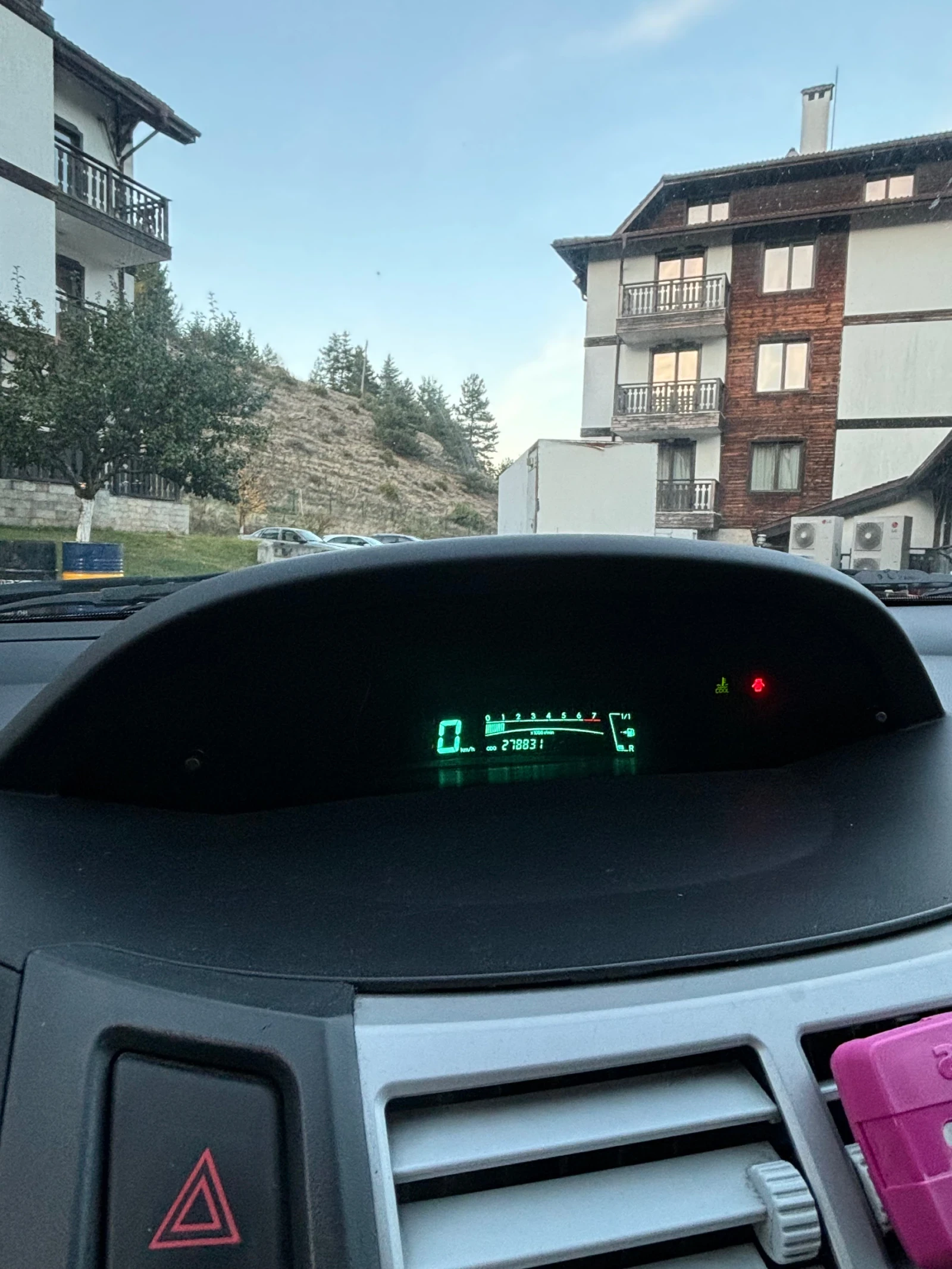 Toyota Yaris  - изображение 8 | Auto.bg Toyota Yaris  - изображение 8