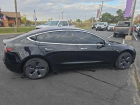 Tesla Model 3 Long Range Battery/CARFAX/ФИНАНСИРАНЕ | Auto.bg — изображение 3 Tesla Model 3 Long Range Battery/CARFAX/ФИНАНСИРАНЕ | Auto.bg — изображение 3