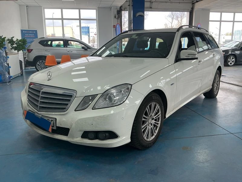 Mercedes-Benz E 220 E-Klasse E 220 CDI T BlueEfficiency | Auto.bg — изображение 1 Mercedes-Benz E 220 E-Klasse E 220 CDI T BlueEfficiency | Auto.bg — изображение 1