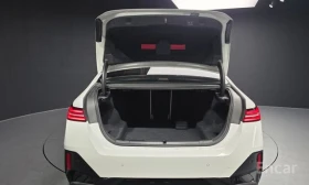 BMW 520 5 Series 520i M Sports - 56732 € / 110958.15 лв. - 63743595 2 | Car24.bg BMW 520 5 Series 520i M Sports - 56732 € / 110958.15 лв. - 63743595 2