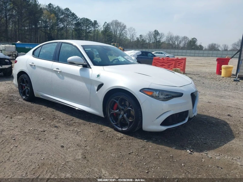 Alfa Romeo Giulia 2018 ALFA ROMEO GIULIA QUADRIFOGLIO RWD - 19500 € / 38138.68 лв. - 25407883 1 | Car24.bg Alfa Romeo Giulia 2018 ALFA ROMEO GIULIA QUADRIFOGLIO RWD - 19500 € / 38138.68 лв. - 25407883 1