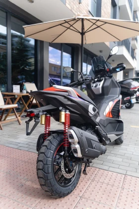 Aprilia Sr 400GT Factory Racing | Auto.bg — изображение 3 Aprilia Sr 400GT Factory Racing | Auto.bg — изображение 3