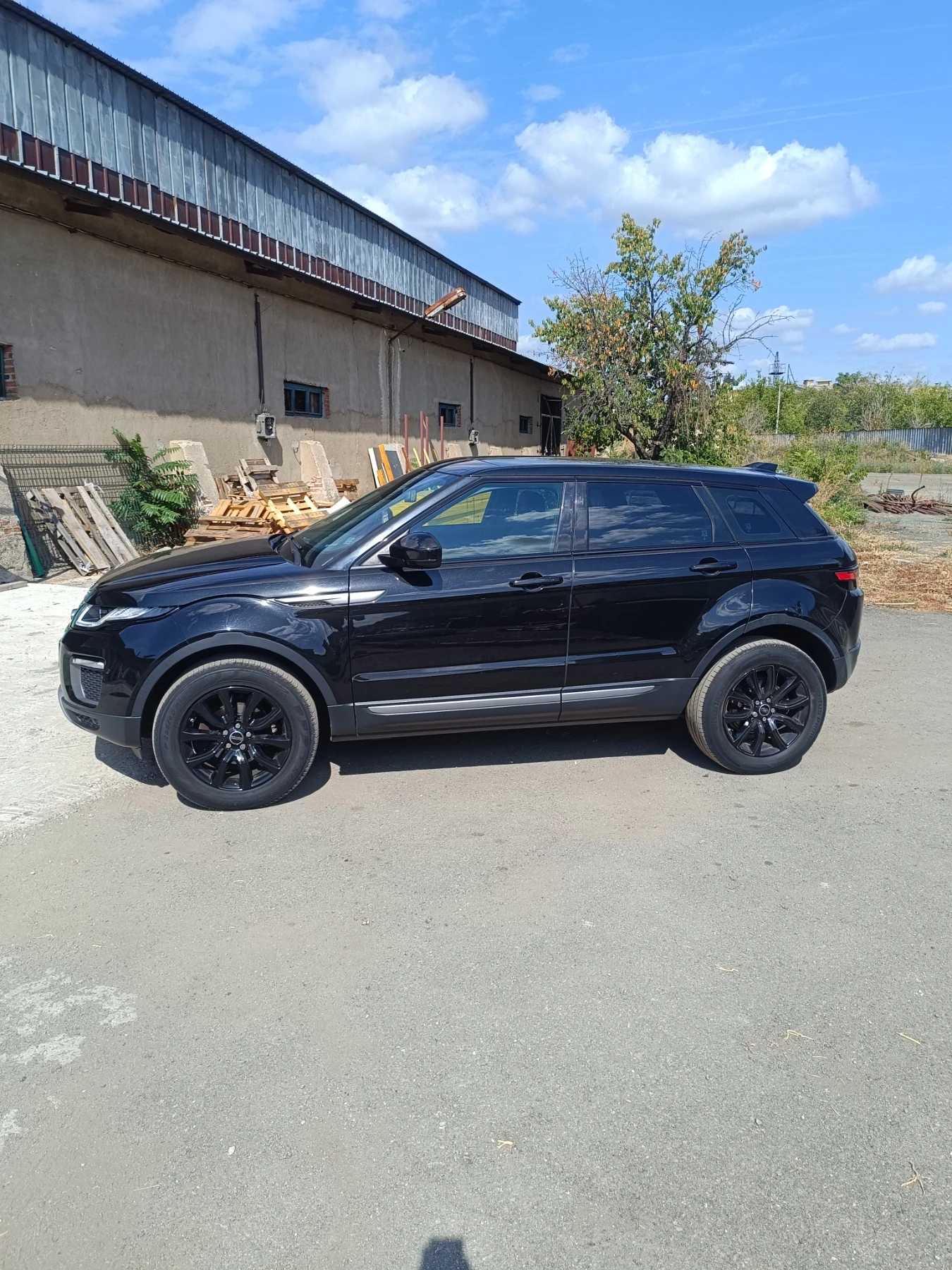 Land Rover Range Rover Evoque 2.0 D - изображение 4 | Auto.bg Land Rover Range Rover Evoque 2.0 D - изображение 4