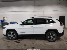 Снимка Jeep Cherokee