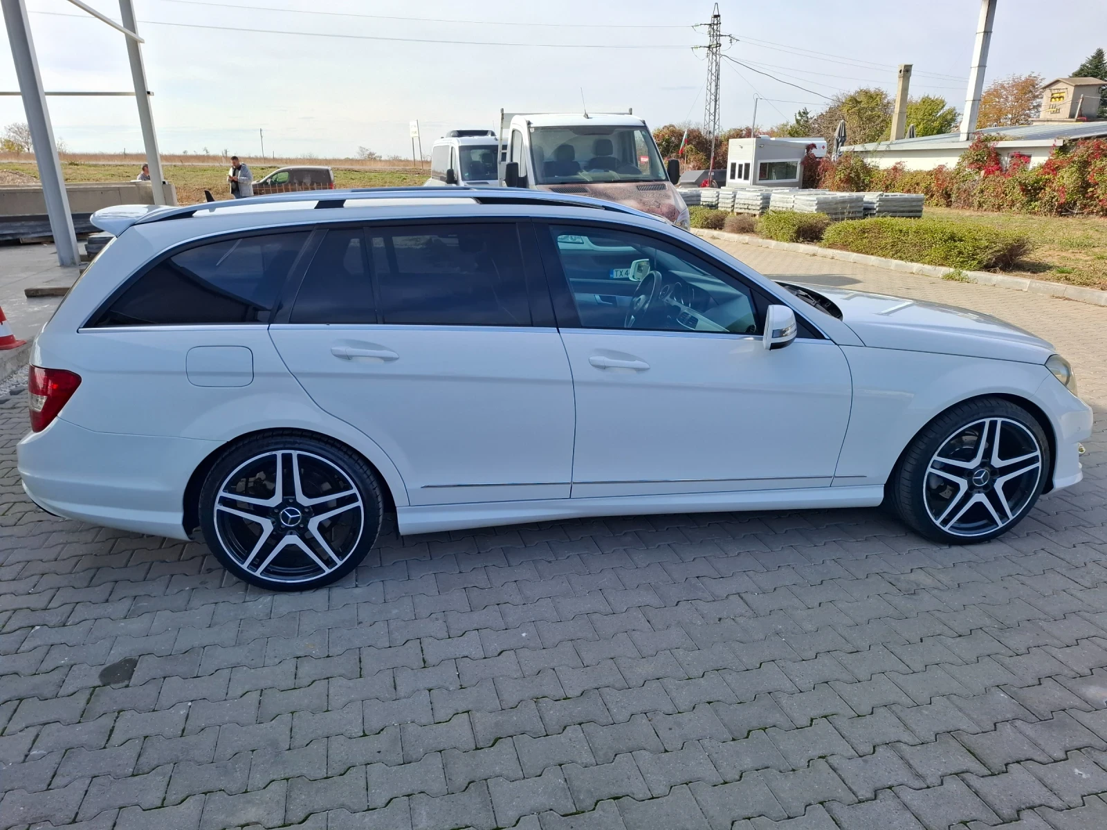 Mercedes-Benz C 220 FACELIFT/AMG/PANORAMA - изображение 4 | Auto.bg Mercedes-Benz C 220 FACELIFT/AMG/PANORAMA - изображение 4