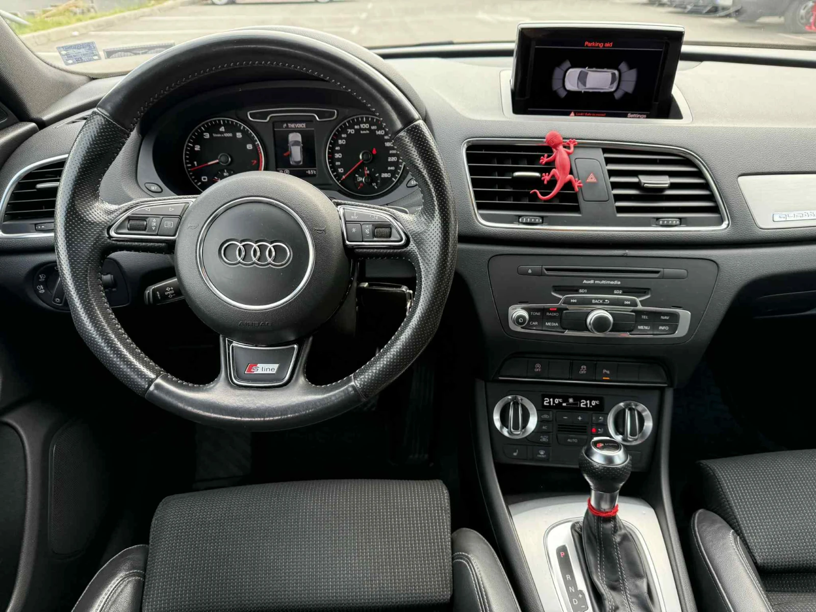 Audi Q3 2.0tfsi S-line ШВЕЙЦАРИЯ - изображение 10 | Auto.bg Audi Q3 2.0tfsi S-line ШВЕЙЦАРИЯ - изображение 10