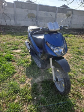 Piaggio Beverly undefined | Auto.bg — изображение 4 Piaggio Beverly undefined | Auto.bg — изображение 4
