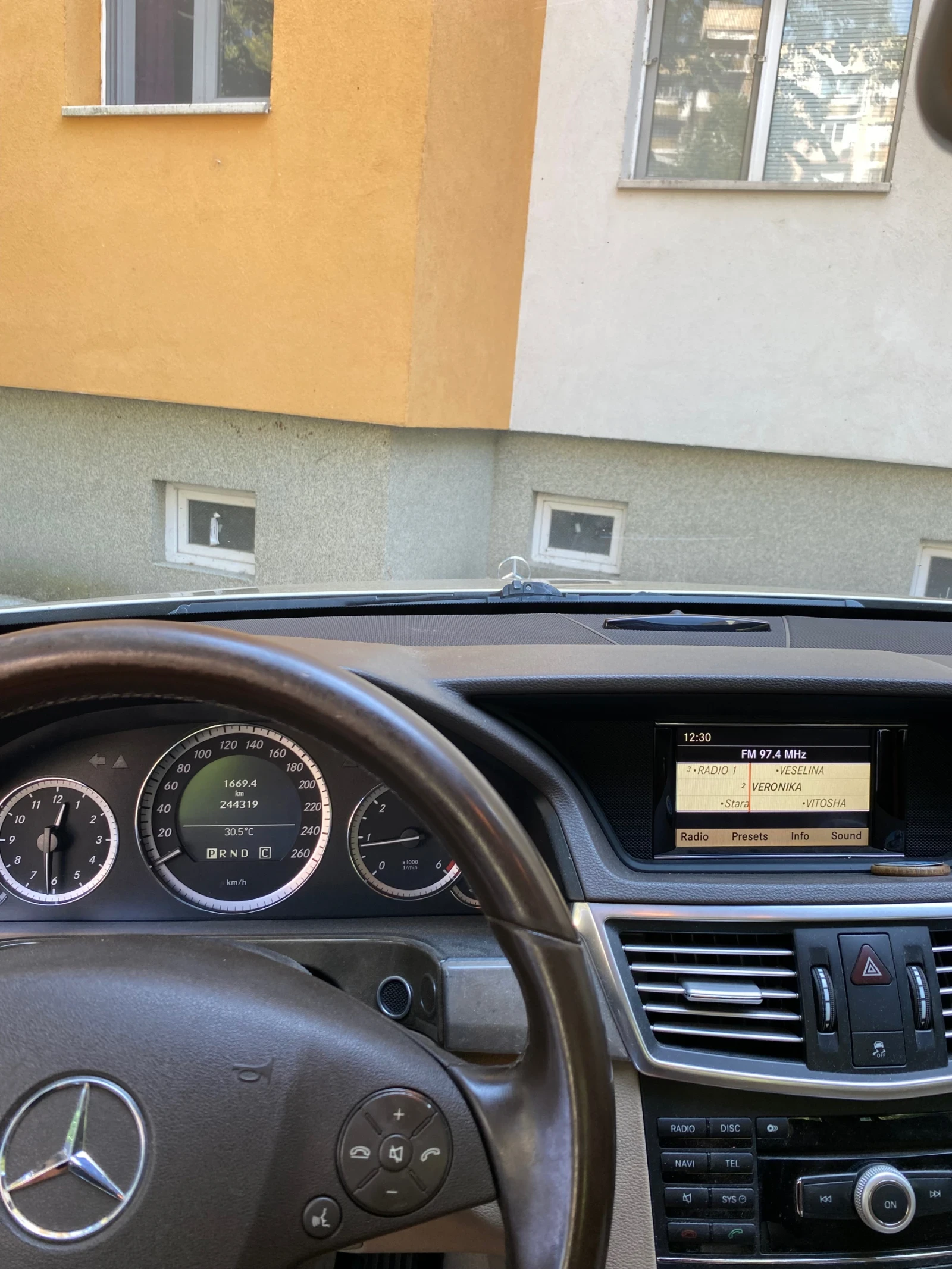 Mercedes-Benz E 220  - изображение 8 | Auto.bg Mercedes-Benz E 220  - изображение 8