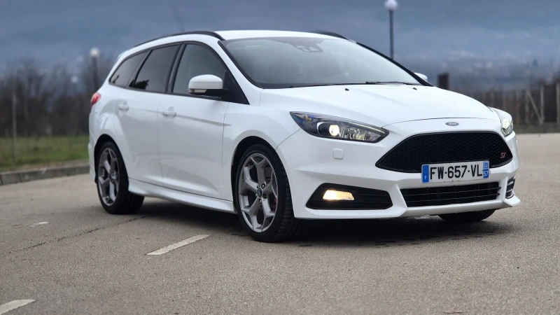 Ford Focus ST - 7999 € / 15644.68 лв. - 81172373 1 | Car24.bg Ford Focus ST - 7999 € / 15644.68 лв. - 81172373 1