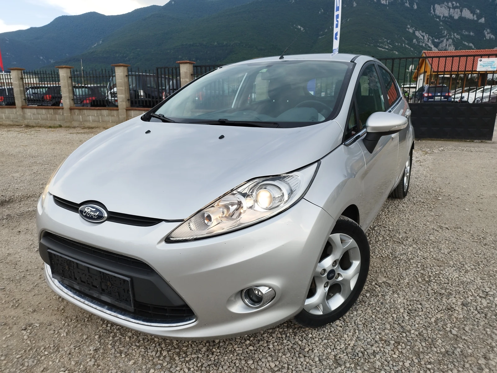 Ford Fiesta 1.25i 82kc Euro5 | Auto.bg — изображение 1 Ford Fiesta 1.25i 82kc Euro5 | Auto.bg — изображение 1