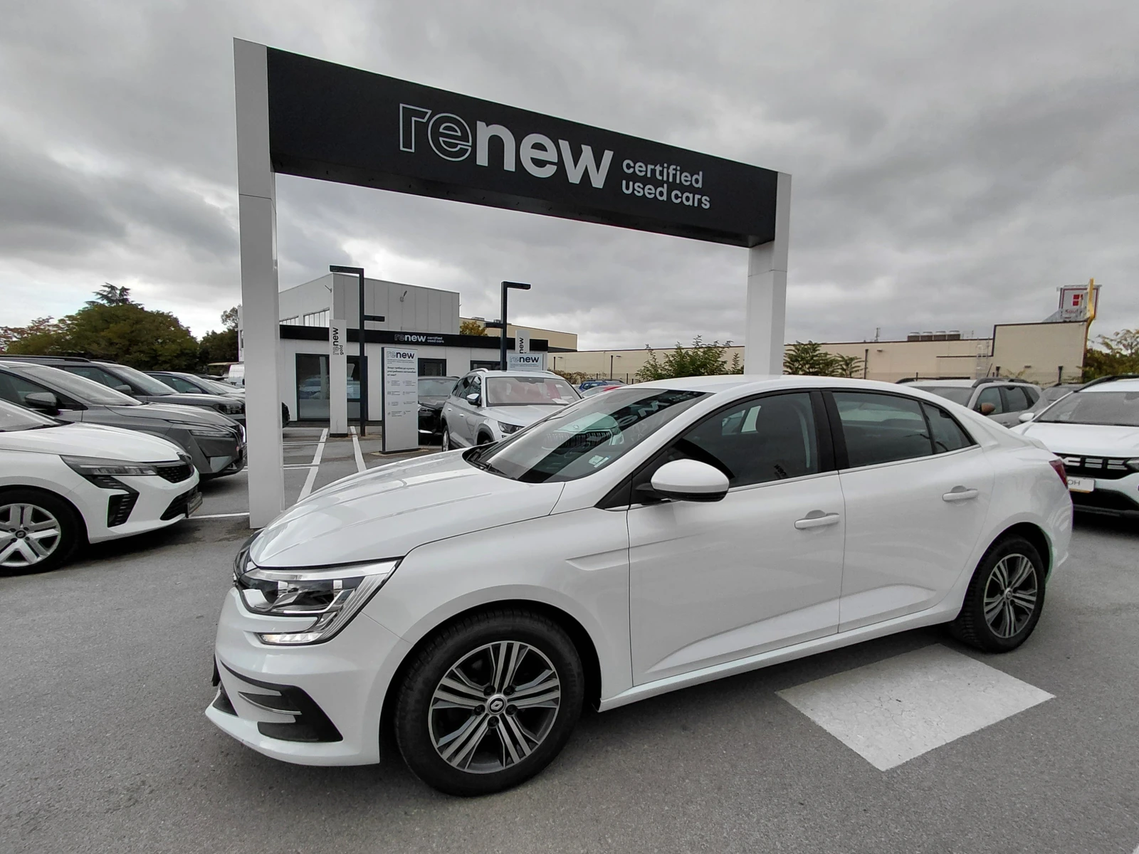 Renault Megane 1.3TCe/140к.с/ZEN | Auto.bg — изображение 1 Renault Megane 1.3TCe/140к.с/ZEN | Auto.bg — изображение 1
