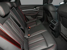 Audi Q8 e-Tron Sportback 55 = Black Optic Plus = Гаранция - 134840 лв. / 68942.60 € - 97121603 7 | Car24.bg Audi Q8 e-Tron Sportback 55 = Black Optic Plus = Гаранция - 134840 лв. / 68942.60 € - 97121603 7