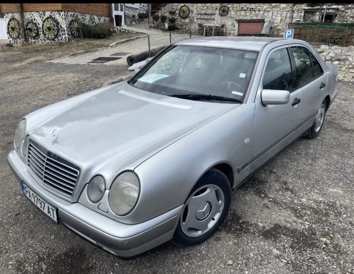 Mercedes-Benz E 220 undefined | Auto.bg — изображение 1 Mercedes-Benz E 220 undefined | Auto.bg — изображение 1