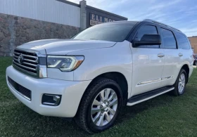 Toyota Sequoia PLATINUM * 4WD * 7 МЕСТА * CARFAX *