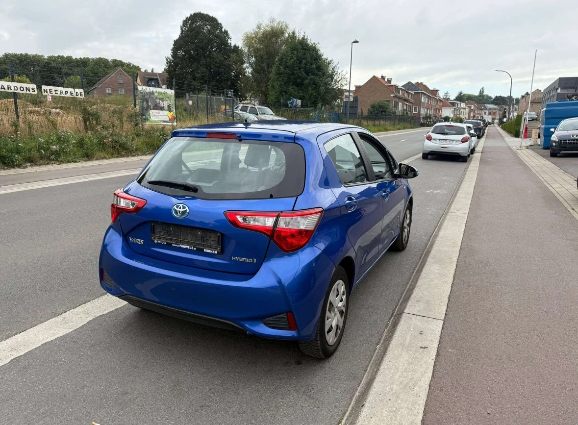 Toyota Yaris COMING SOON* 1.5 HYBRID* 118 941 KM* COC* KTEO - изображение 4 | Auto.bg Toyota Yaris COMING SOON* 1.5 HYBRID* 118 941 KM* COC* KTEO - изображение 4