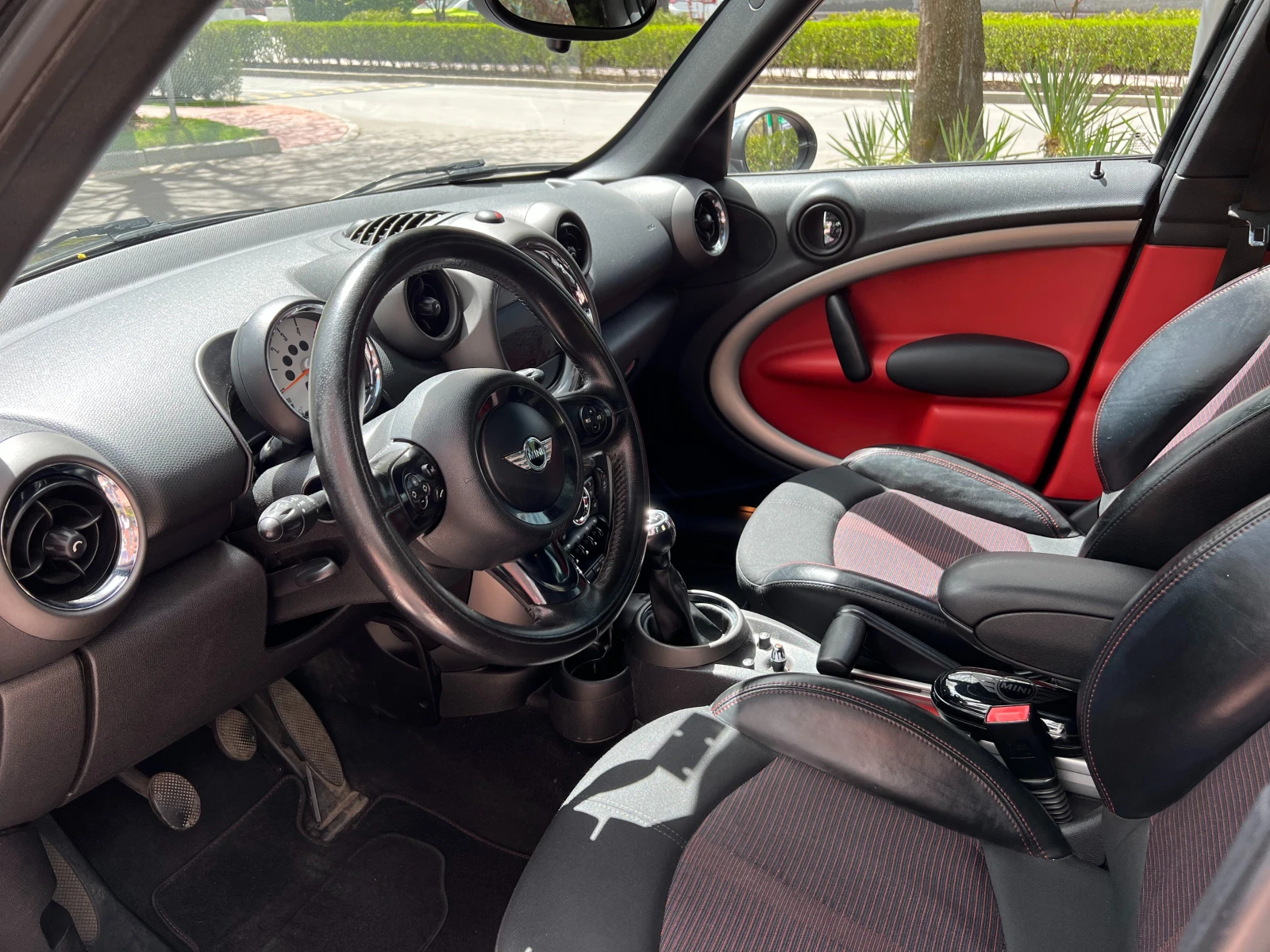 Mini Countryman Cooper 1.6D, Navi, Панорама - изображение 6 | Auto.bg Mini Countryman Cooper 1.6D, Navi, Панорама - изображение 6