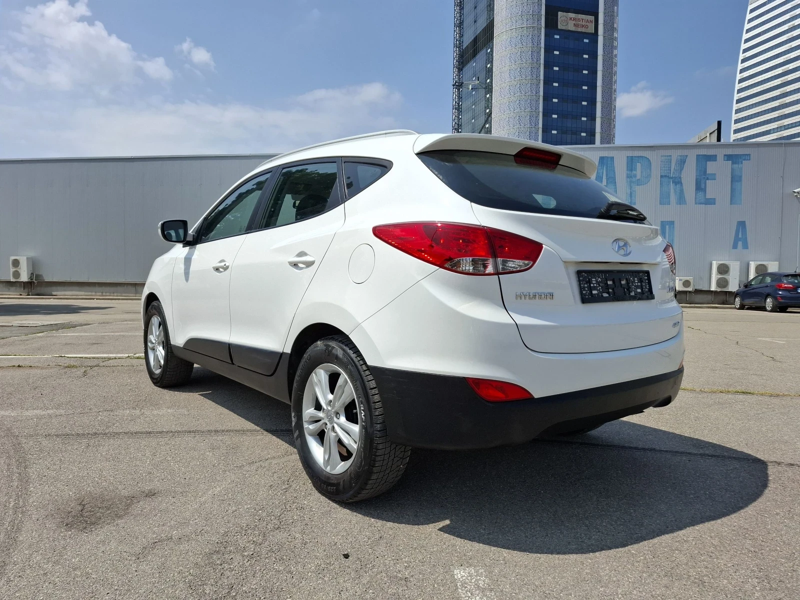 Hyundai IX35 2.0 4x4 - изображение 3 | Auto.bg Hyundai IX35 2.0 4x4 - изображение 3