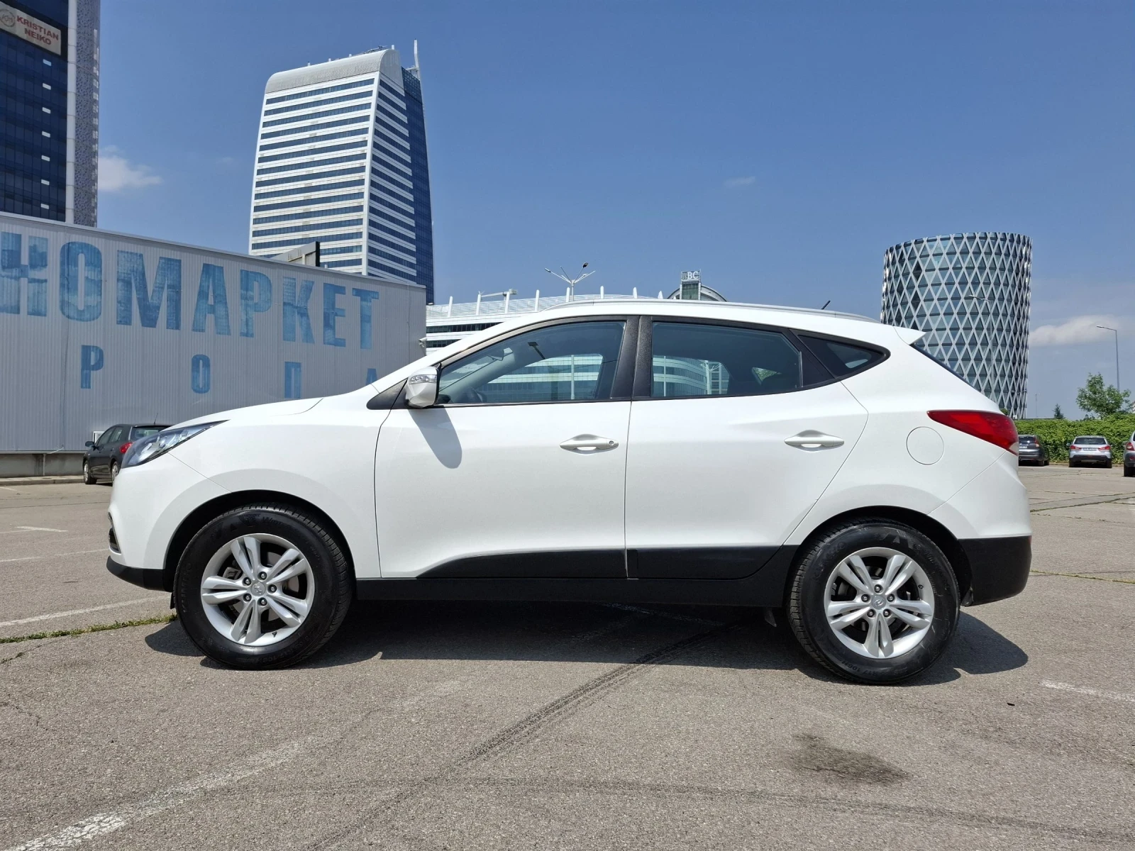 Hyundai IX35 2.0 4x4 - изображение 2 | Auto.bg Hyundai IX35 2.0 4x4 - изображение 2