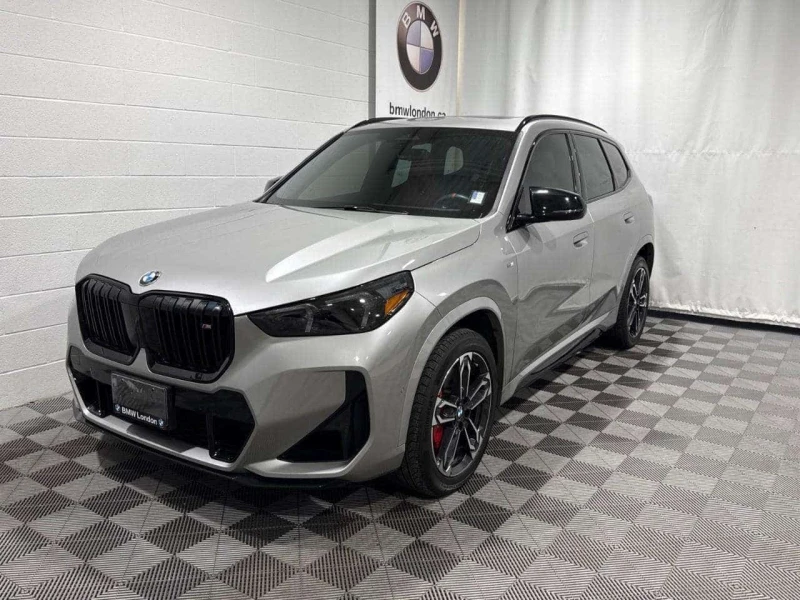 BMW X1 * M35i Space Grey Metallic / Coral red/АВТОКРЕДИТ* - 39500 € - 44119910 1 | Car24.bg BMW X1 * M35i Space Grey Metallic / Coral red/АВТОКРЕДИТ* - 39500 € - 44119910 1