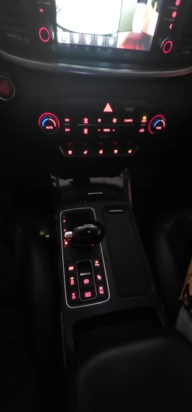 Kia Sorento Platinum Limited 2.2AWD , Реални Километри - 19000 € - 40648639 13 | Car24.bg Kia Sorento Platinum Limited 2.2AWD , Реални Километри - 19000 € - 40648639 13