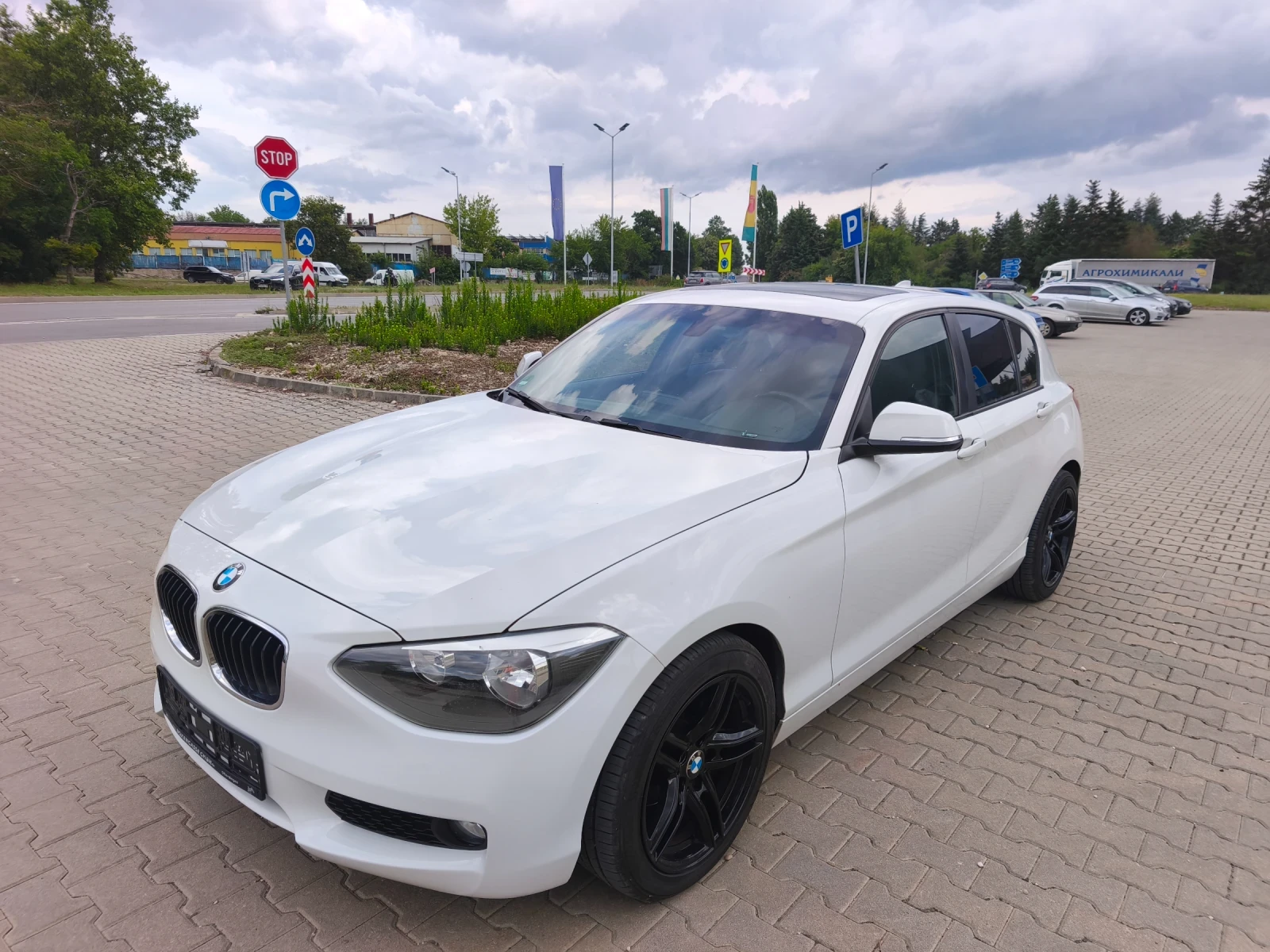 BMW 118 undefined | Auto.bg — изображение 1 BMW 118 undefined | Auto.bg — изображение 1