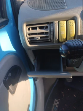 Renault Twingo - 250 € / 488.96 лв. - 74224934 7 | Car24.bg Renault Twingo - 250 € / 488.96 лв. - 74224934 7