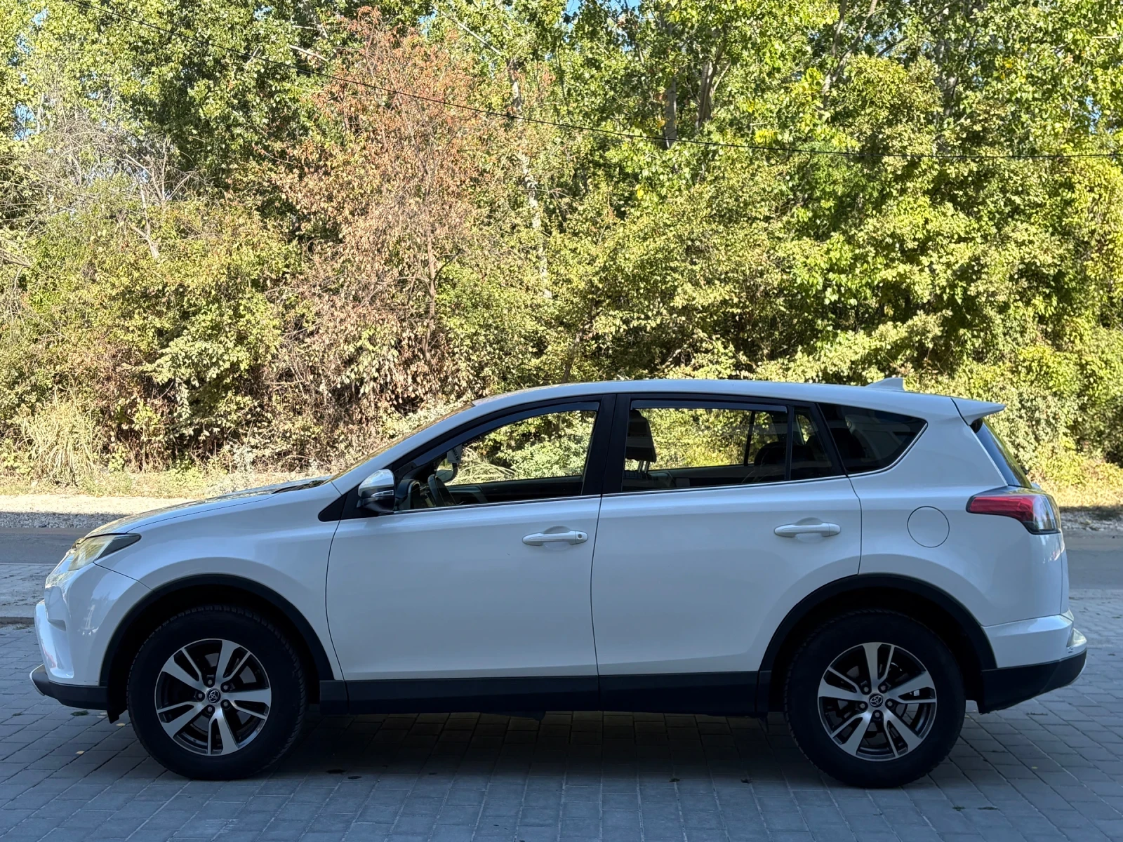 Toyota Rav4 2.0D4D Facelift - изображение 8 | Auto.bg Toyota Rav4 2.0D4D Facelift - изображение 8
