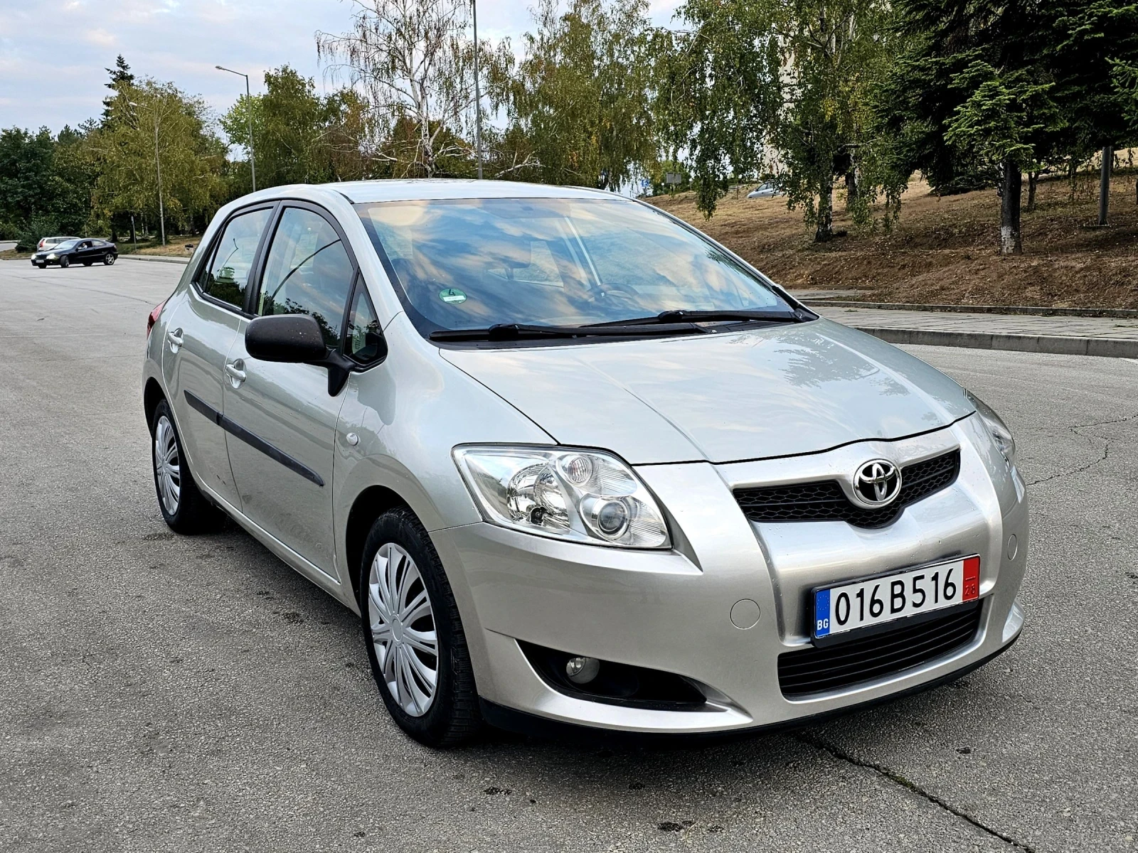 Toyota Auris 1.4Vvti -97к.с Климатроник  - изображение 2 | Auto.bg Toyota Auris 1.4Vvti -97к.с Климатроник  - изображение 2