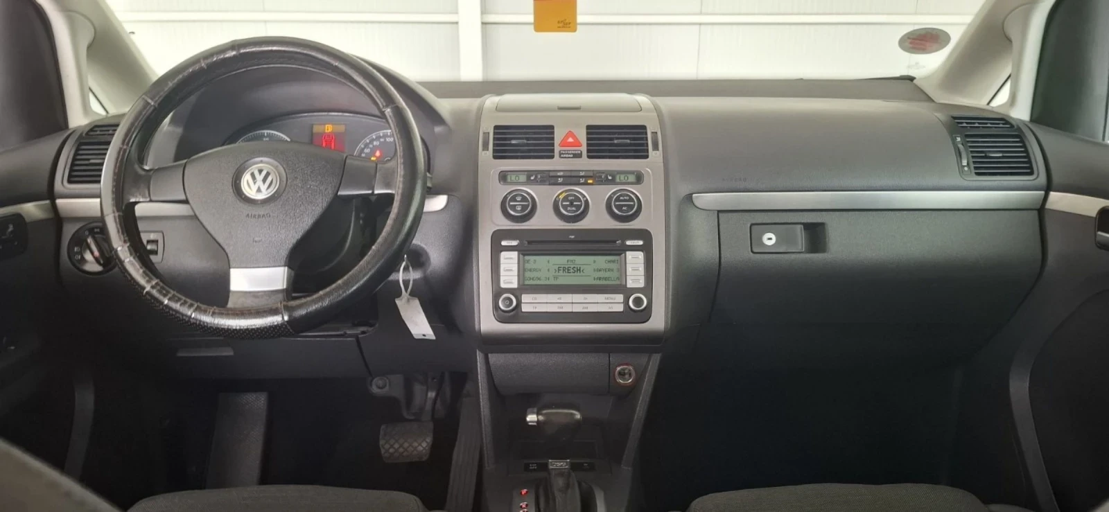 VW Touran 2.0 tdi BMM 7  места - изображение 10 | Auto.bg VW Touran 2.0 tdi BMM 7  места - изображение 10