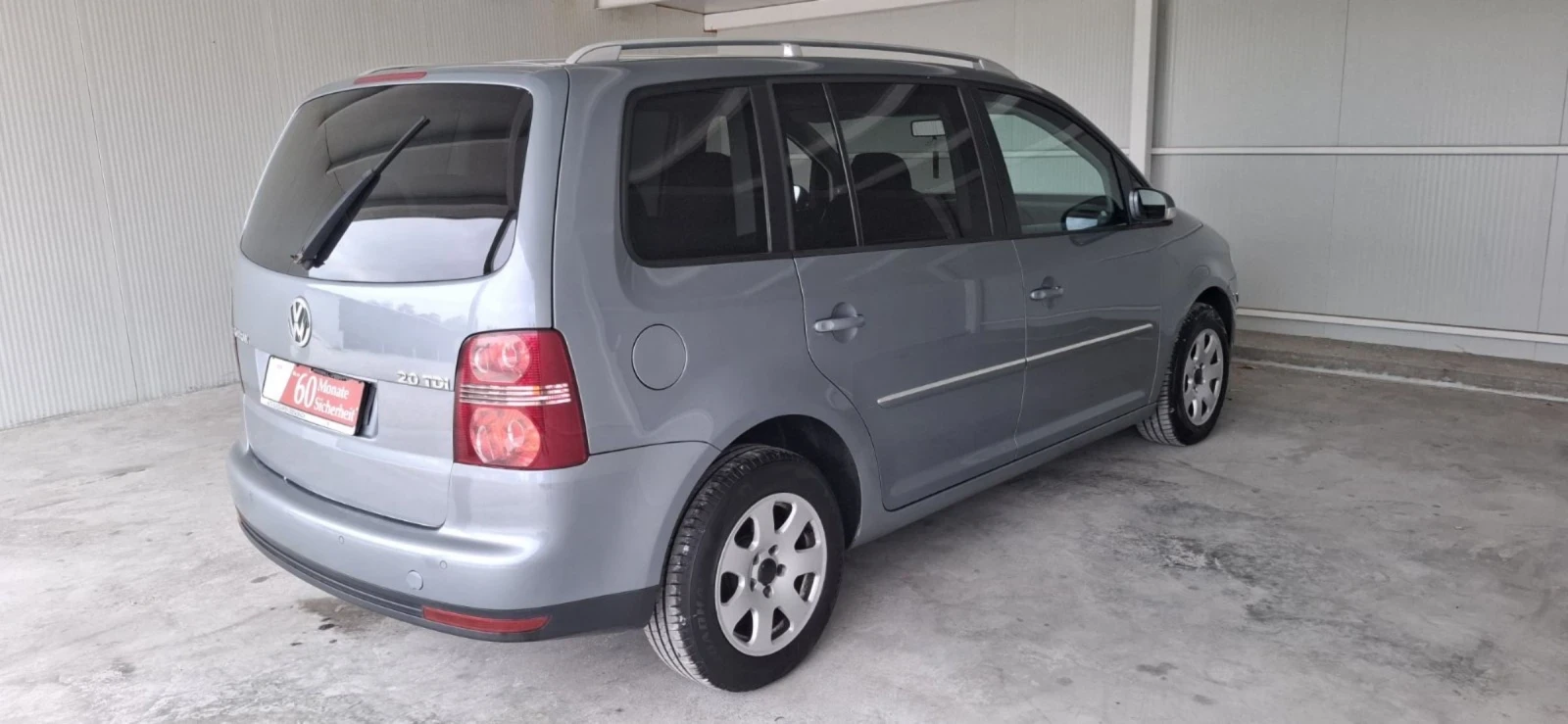 VW Touran 2.0 tdi BMM 7  места - изображение 5 | Auto.bg VW Touran 2.0 tdi BMM 7  места - изображение 5