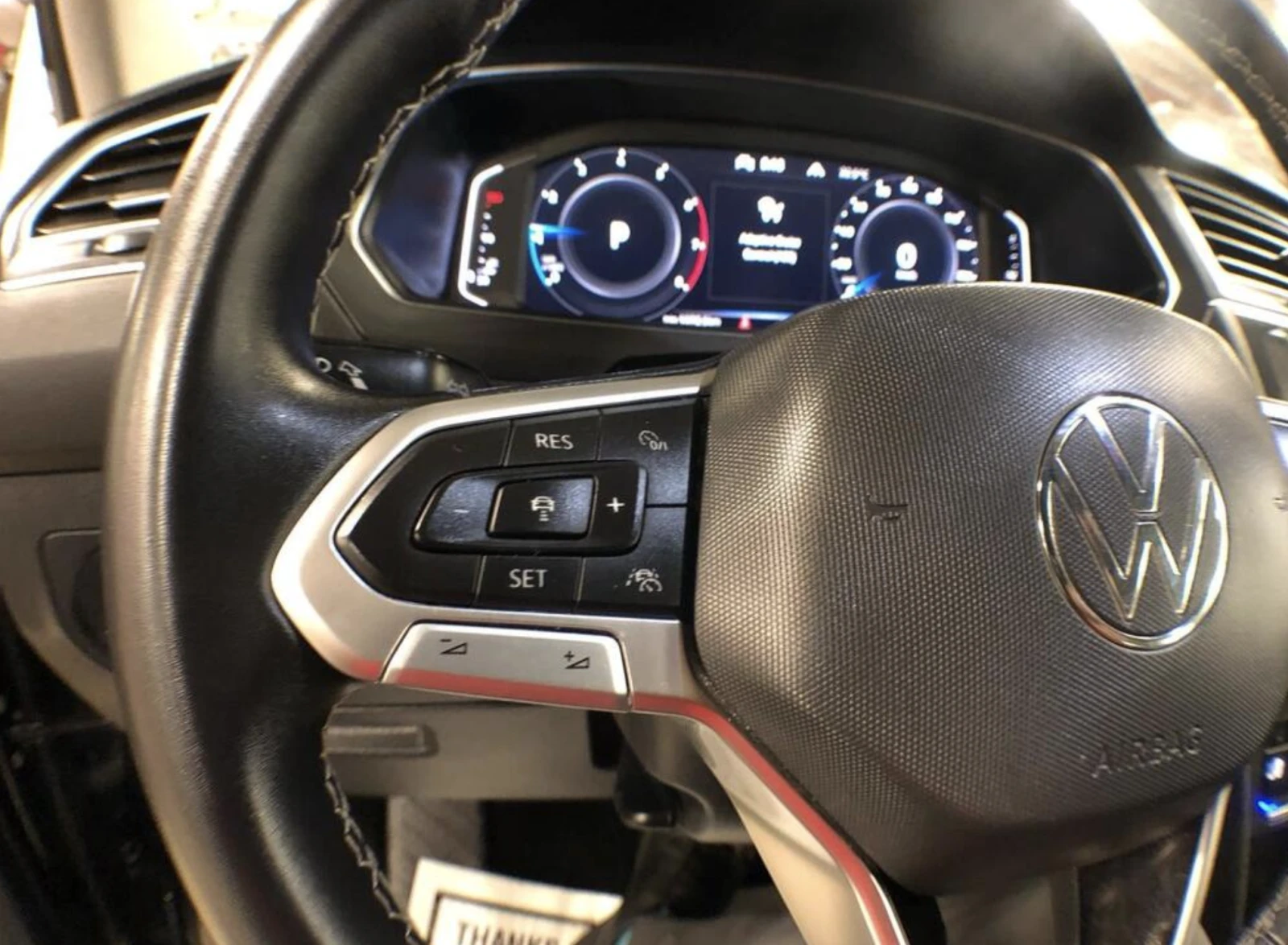 VW Tiguan 2.0T SE / R-line / 4Motion / Pano /  - изображение 9 | Auto.bg VW Tiguan 2.0T SE / R-line / 4Motion / Pano /  - изображение 9