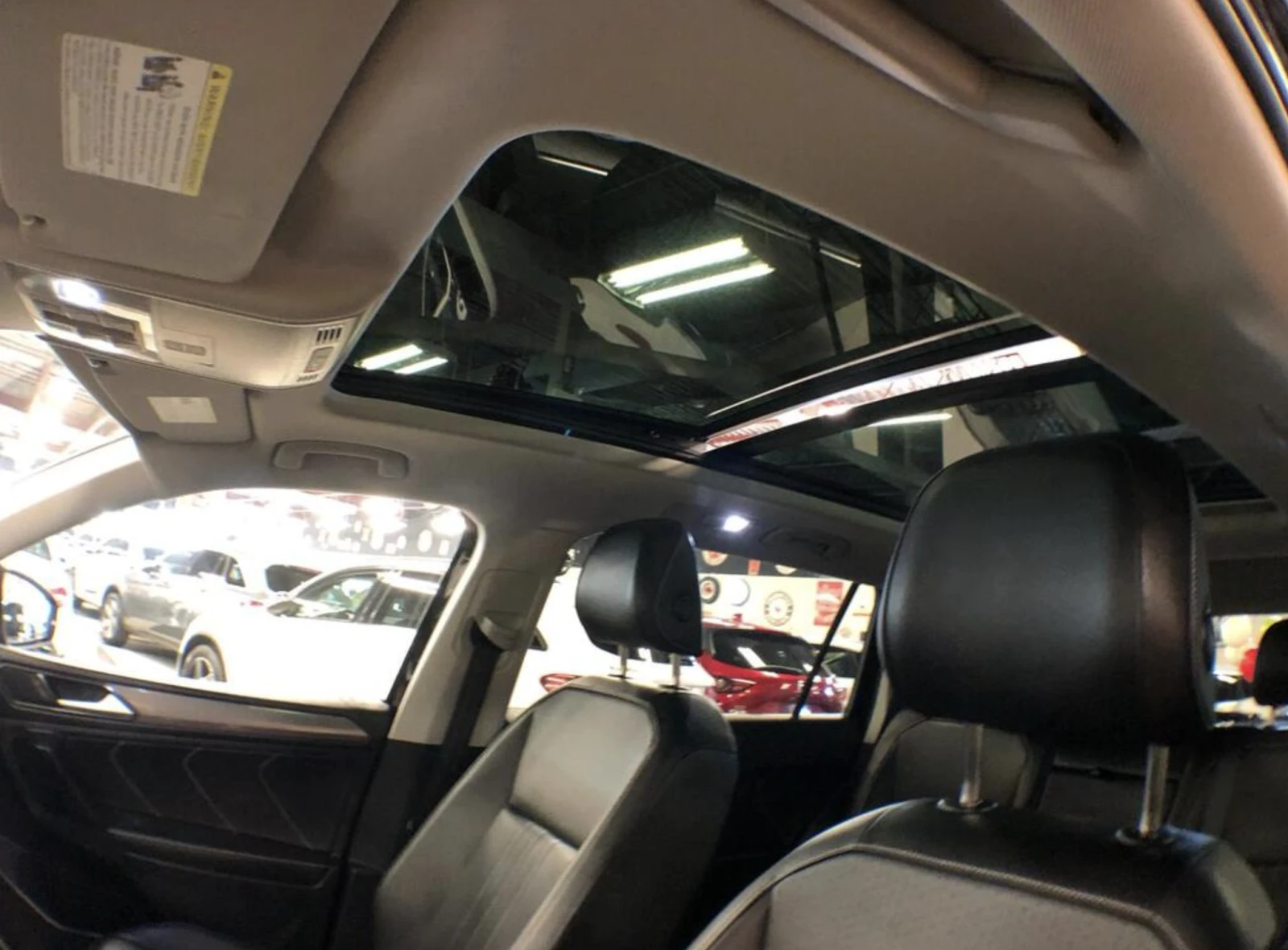 VW Tiguan 2.0T SE / R-line / 4Motion / Pano /  - изображение 10 | Auto.bg VW Tiguan 2.0T SE / R-line / 4Motion / Pano /  - изображение 10