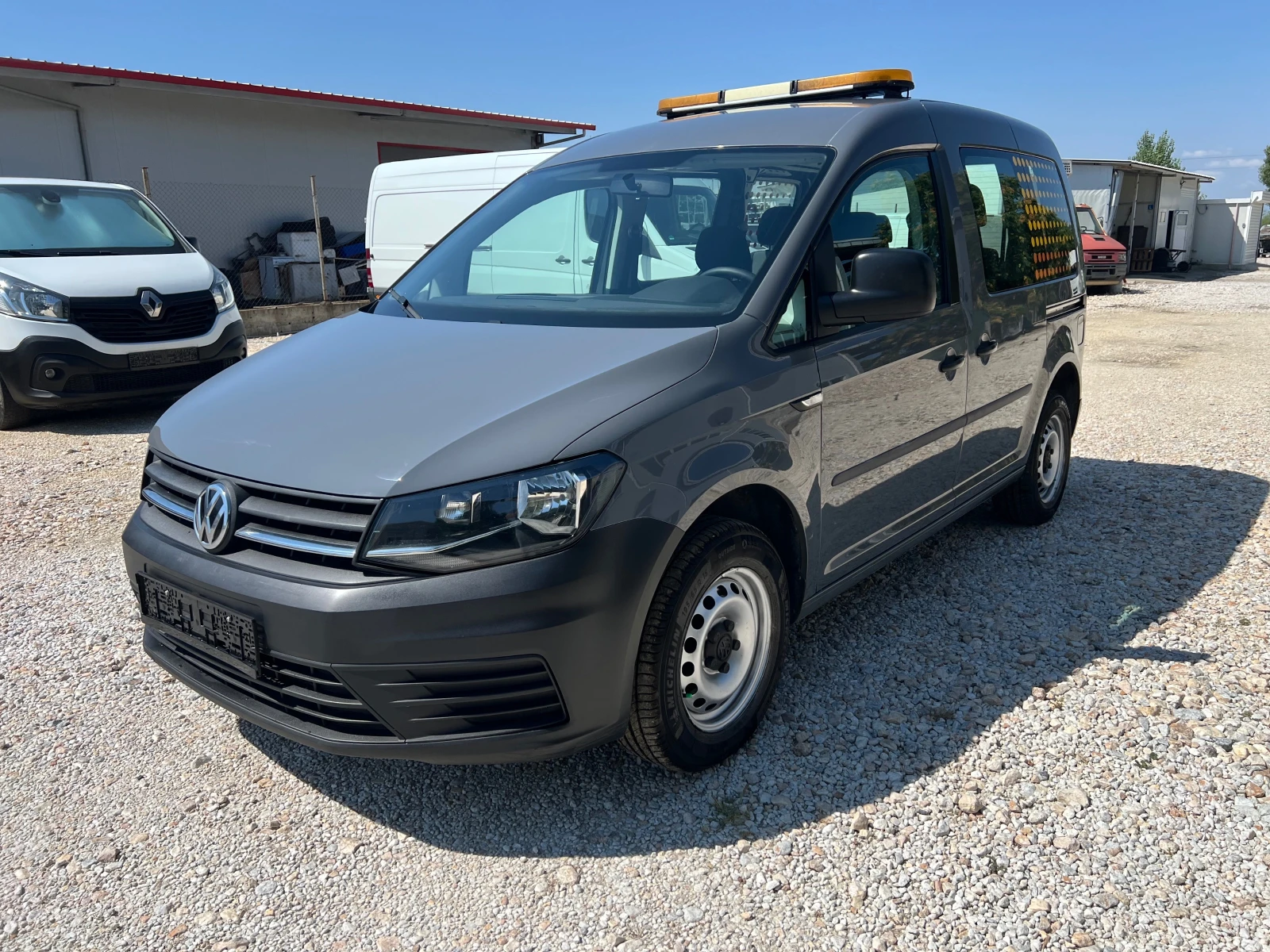 VW Caddy 2.0 TDI | Auto.bg — изображение 1 VW Caddy 2.0 TDI | Auto.bg — изображение 1