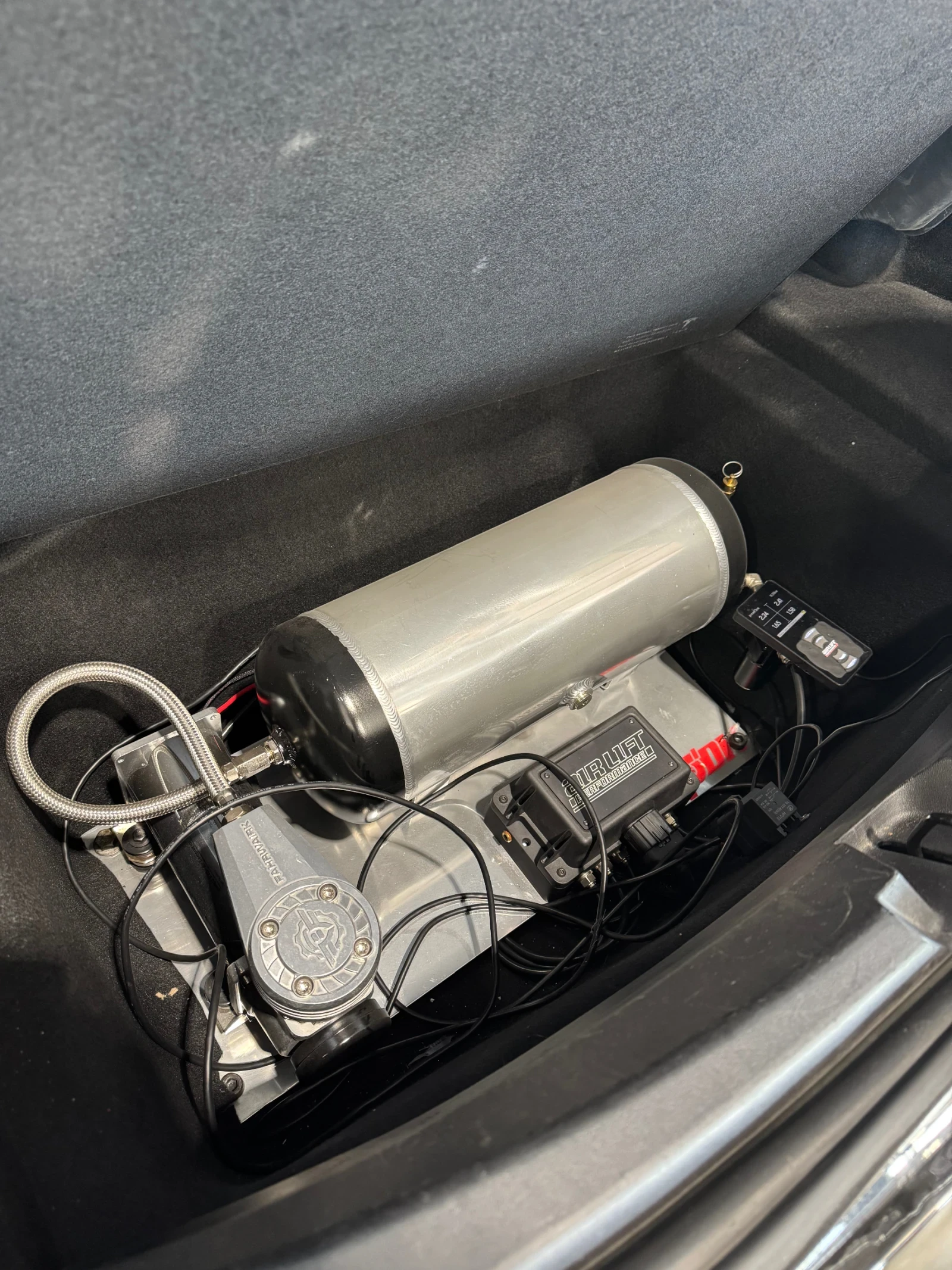 Tesla Model 3 DUAL MOTOR * LONG RANGE * AIR LIFT PERFORMANCE *  - изображение 8 | Auto.bg Tesla Model 3 DUAL MOTOR * LONG RANGE * AIR LIFT PERFORMANCE *  - изображение 8