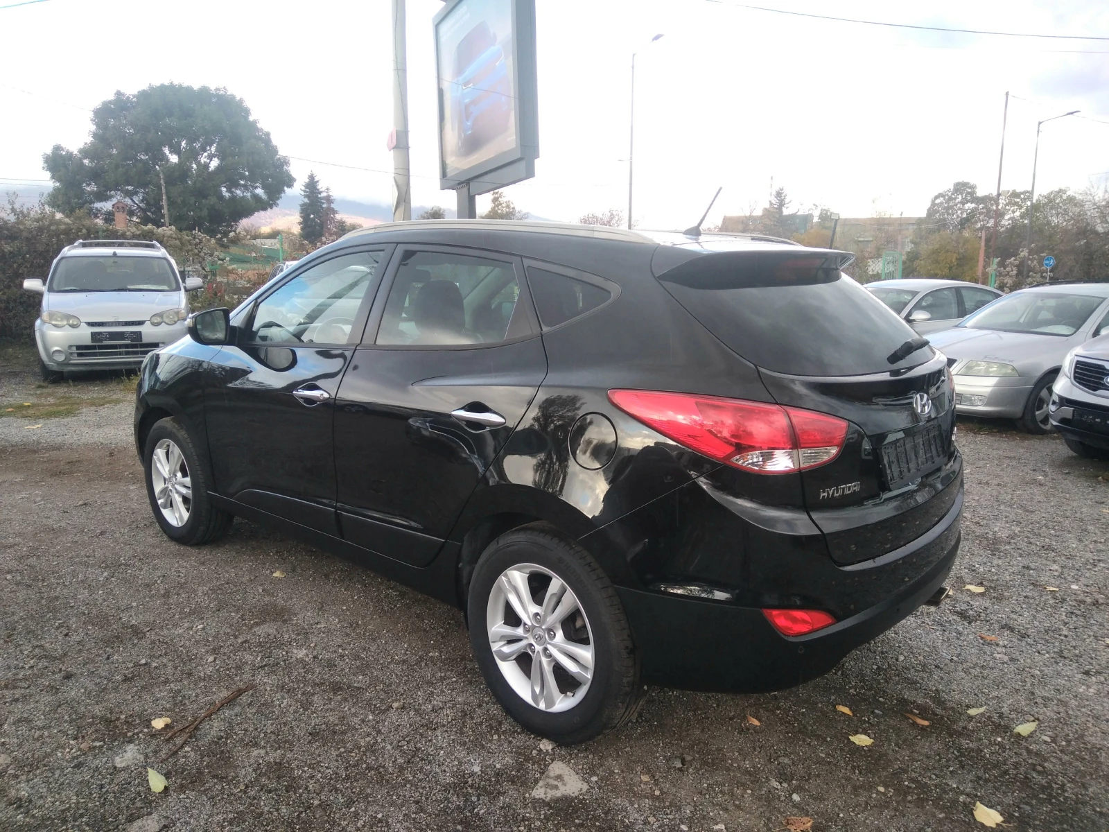 Hyundai IX35 1.7-CRDI-116к.с.;ПОДГРЕВ;ПАРКТРОНИЦИ;КОЖА; - изображение 4 | Auto.bg Hyundai IX35 1.7-CRDI-116к.с.;ПОДГРЕВ;ПАРКТРОНИЦИ;КОЖА; - изображение 4